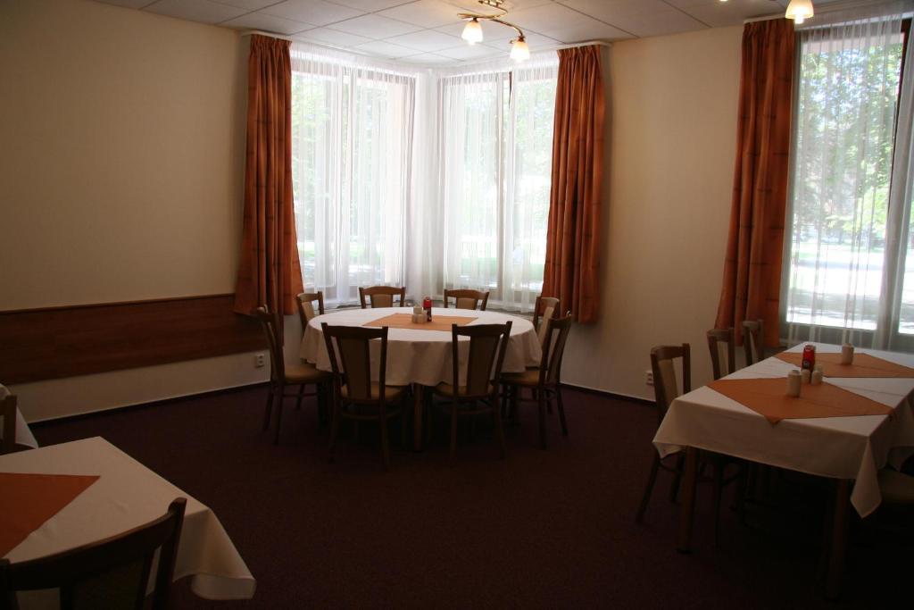Lazensky Hotel Park Podebrady Exterior photo